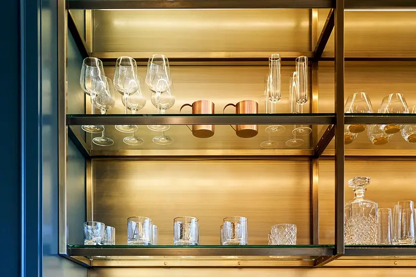 10 Benefits of Glass Shelves over traditional Wooden Shelves